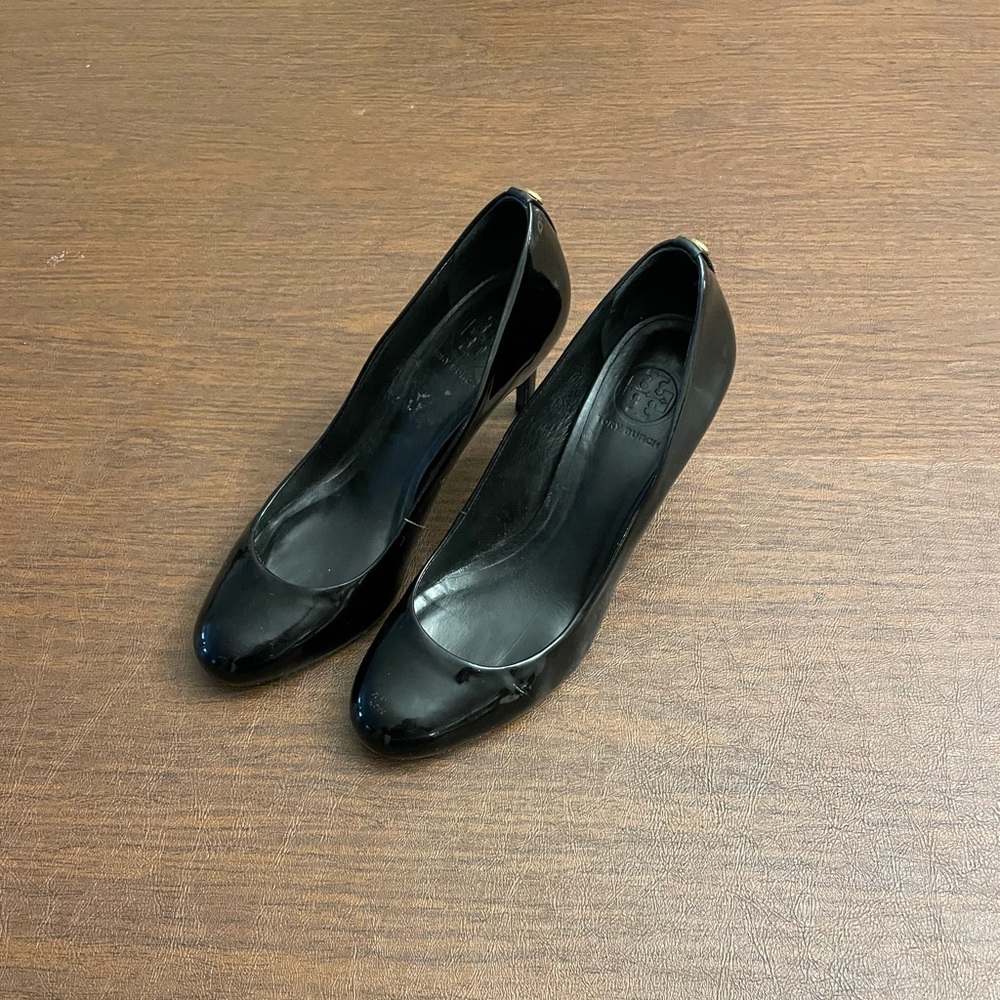Tory Burch Patent‎ Leather Pumps